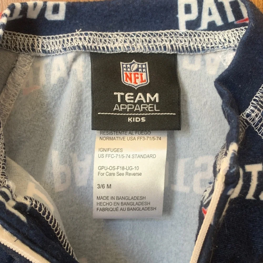 NFL New England Patriots Football Zip Up Footie Pajamas 3/6 months